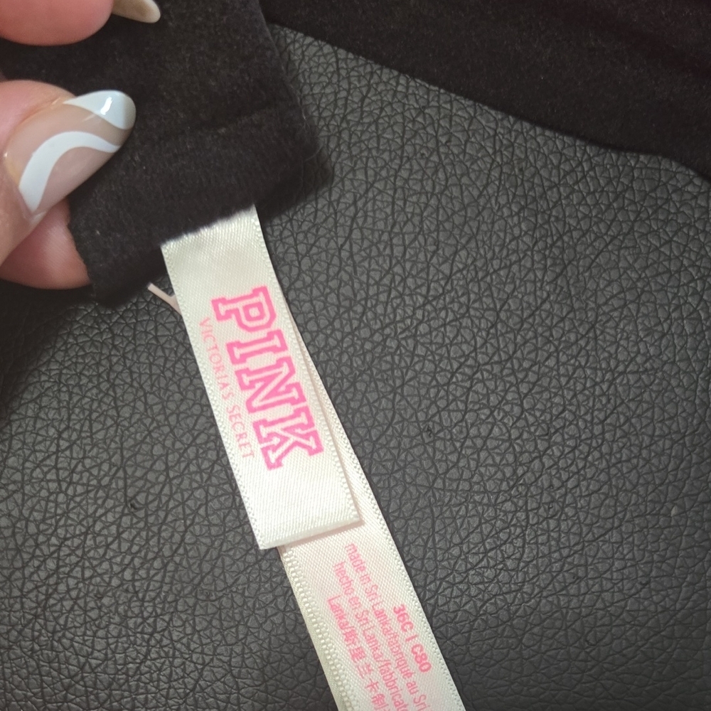 Victoria's Secret Black and Red Heart Bra - Picture 3 of 7